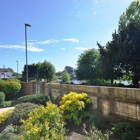 Thames View Apartments Staines-upon-Thames Εξωτερικό φωτογραφία